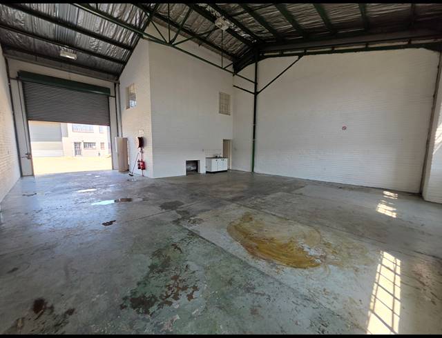 147M² MINI FACTORY TO LET IN KYA SANDS